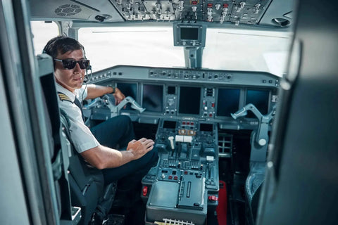 Is It Worth Becoming A Pilot In Los Angeles? - Flight School Los Angeles