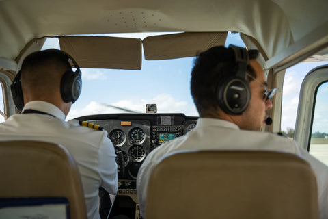 Engaging Multi-Engine Flight Experiences for Aspiring Pilots