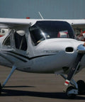 Cessna 162 Skycatcher available for hourly rental at Los Angeles Flight School, Van Nuys Airport