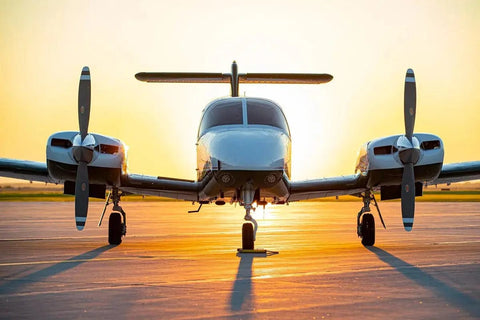 Piper Seminole multi-engine aircraft for the Multi-Engine Rating program at Los Angeles Flight School, Van Nuys Airport
