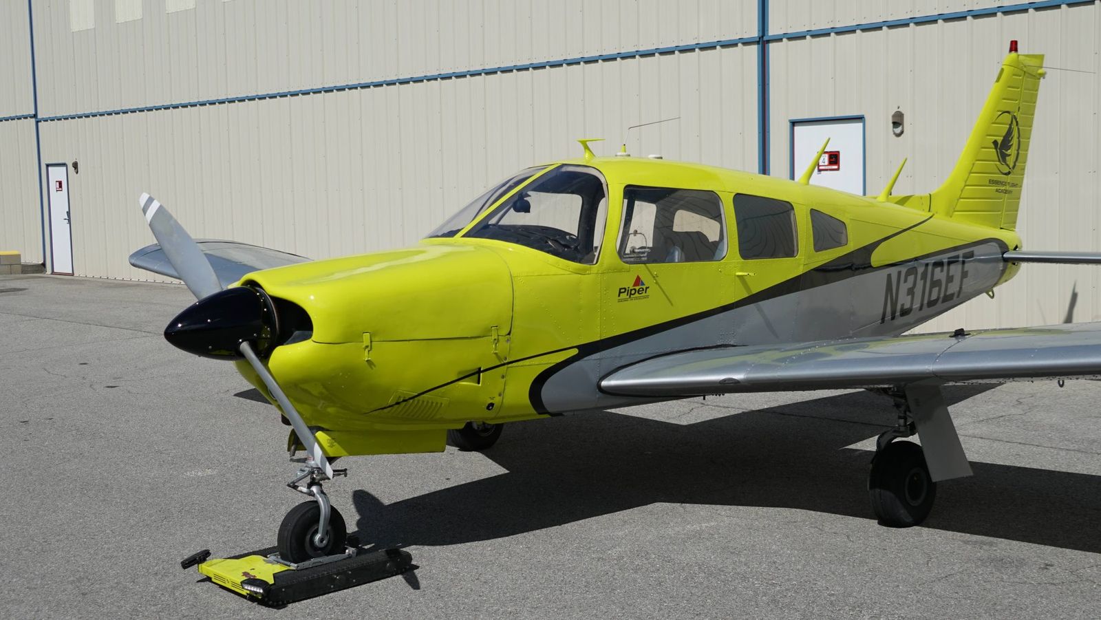 Piper Arrow cockpit showing Garmin 430 navigator, throttle quadrant and gear selector