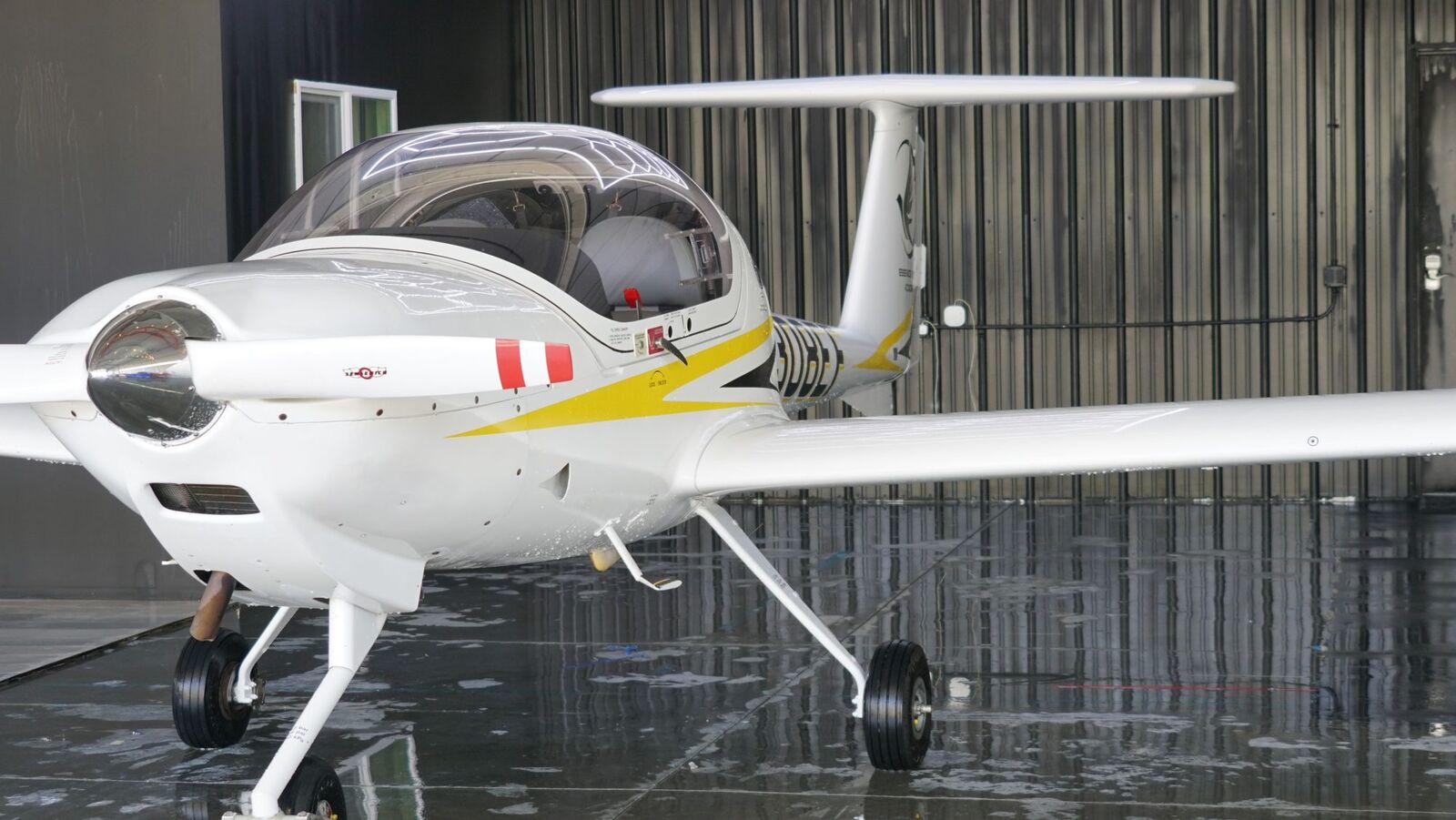 Diamond DA20 training aircraft used for teen flight lessons at Van Nuys Airport